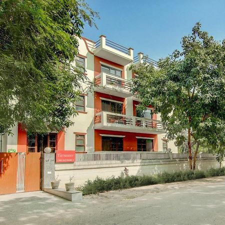 Treebo Iffco Chowk Gurgaon Eksteriør billede