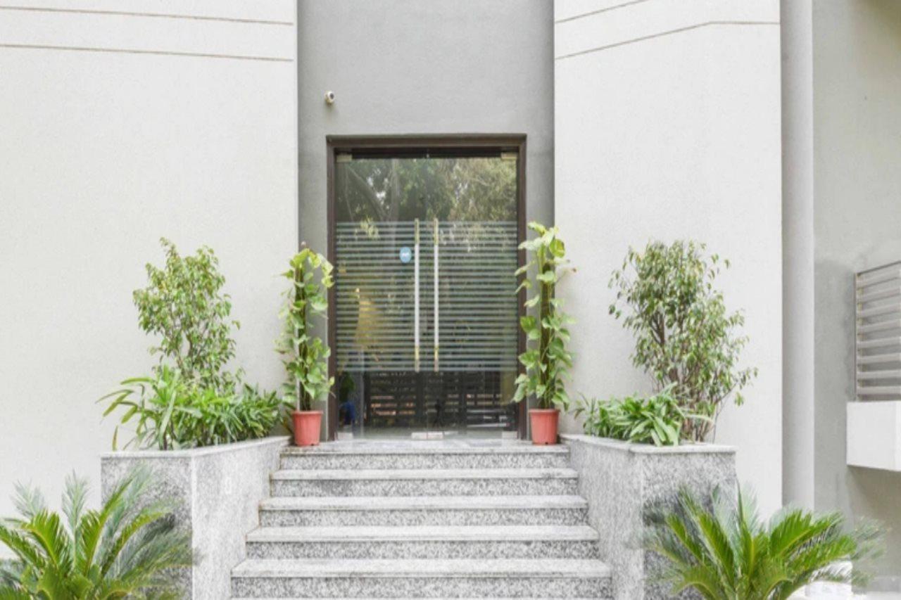 Treebo Iffco Chowk Gurgaon Eksteriør billede