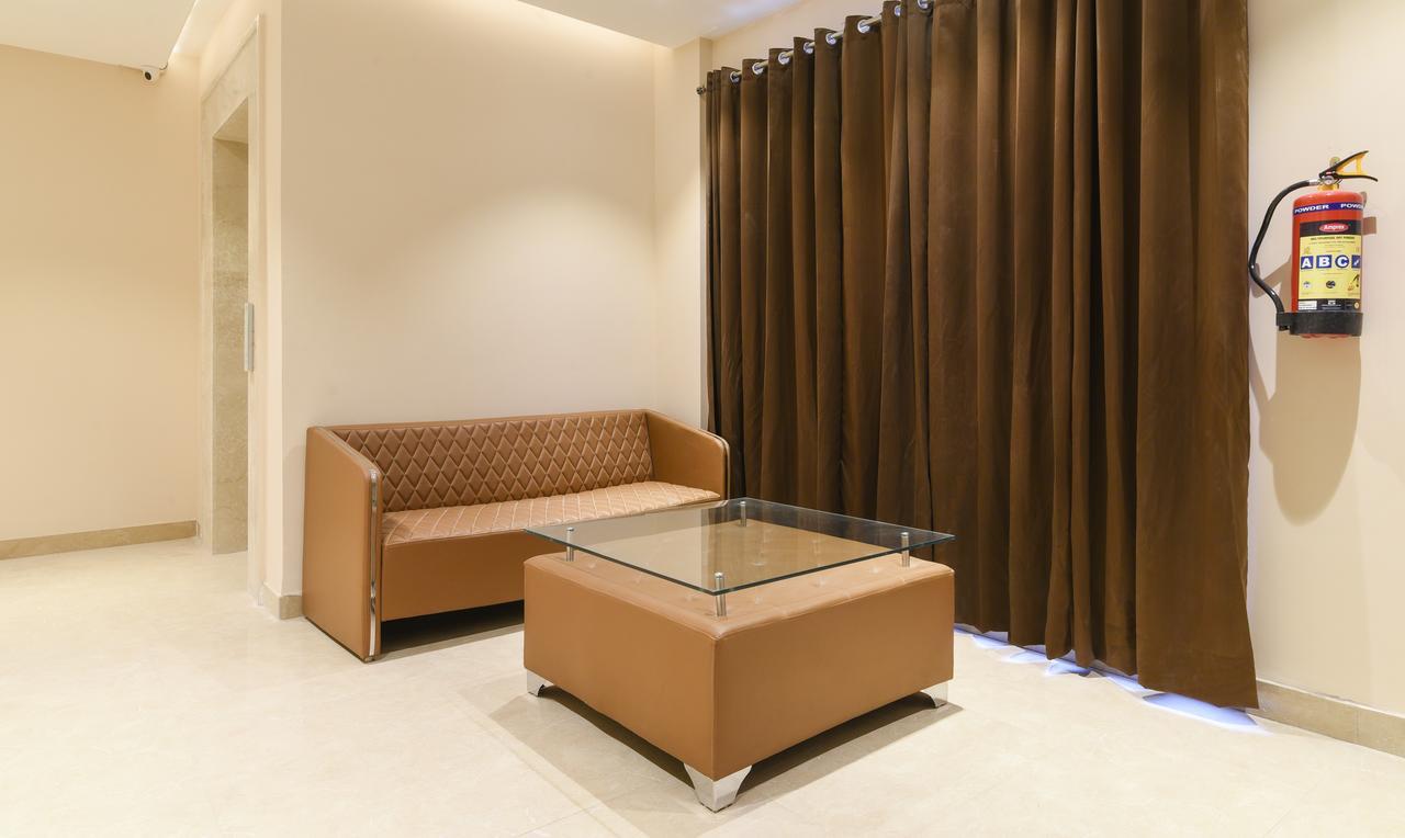 Treebo Iffco Chowk Gurgaon Eksteriør billede
